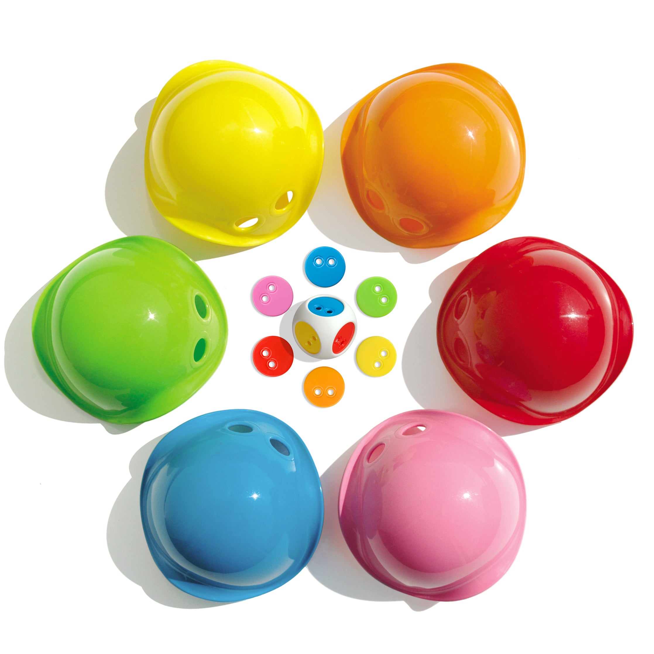 Bilibo Game Box set by MOLUK consisting of 6 Bilibo Mini shells, play chips in the corresponding colors, which can be inserted into an elastic changeable dice for open-ended play.