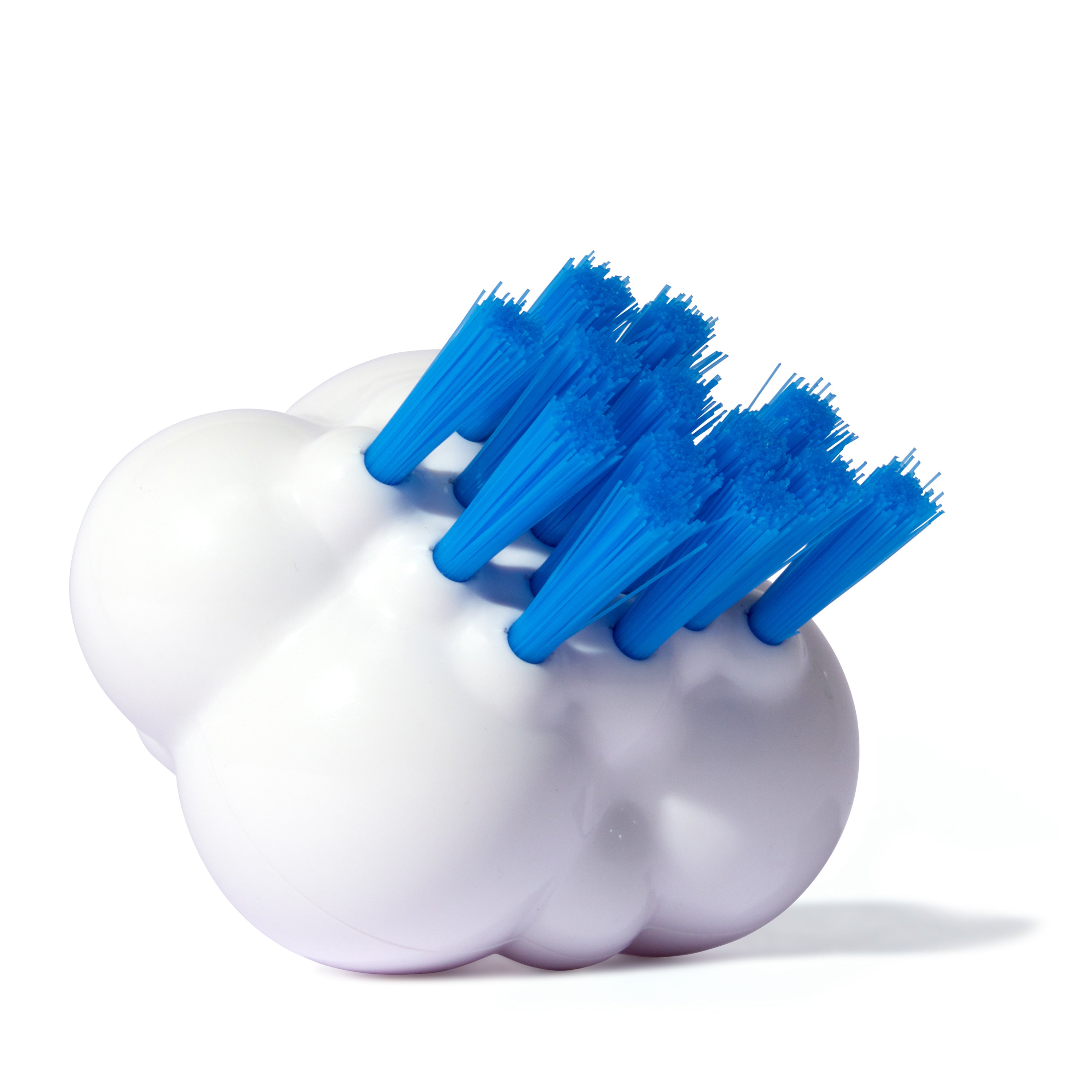 Pluï Brush Cloudy by MOLUK – a playful nail brush and sensory toy for kids.